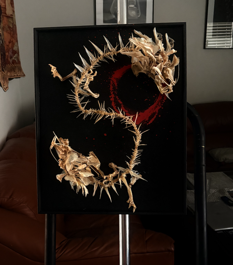 Oddities two headed Chinese real bone sculpture
